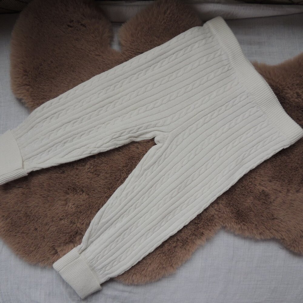 Cable knit legging by Joe Fresh